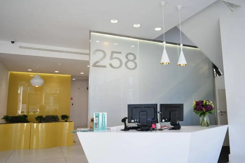 258 Bath Road Reception