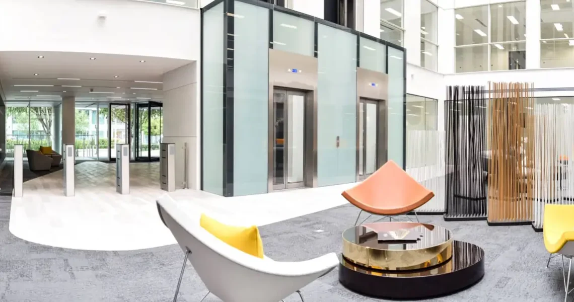 Atrium 08